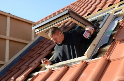 Pose de fenêtres de toit Velux à Cramaille